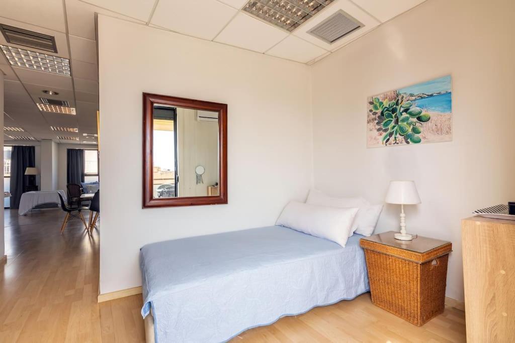Downtown Spacious Loft Apartment Just 3 Minutes From City Centre Iraklio Eksteriør billede