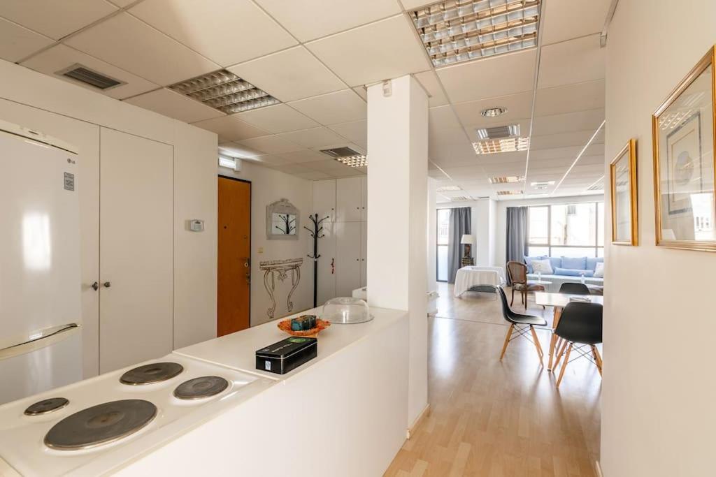 Downtown Spacious Loft Apartment Just 3 Minutes From City Centre Iraklio Eksteriør billede